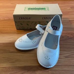 L’Amour Classic Mary Jane Shoe - size 13